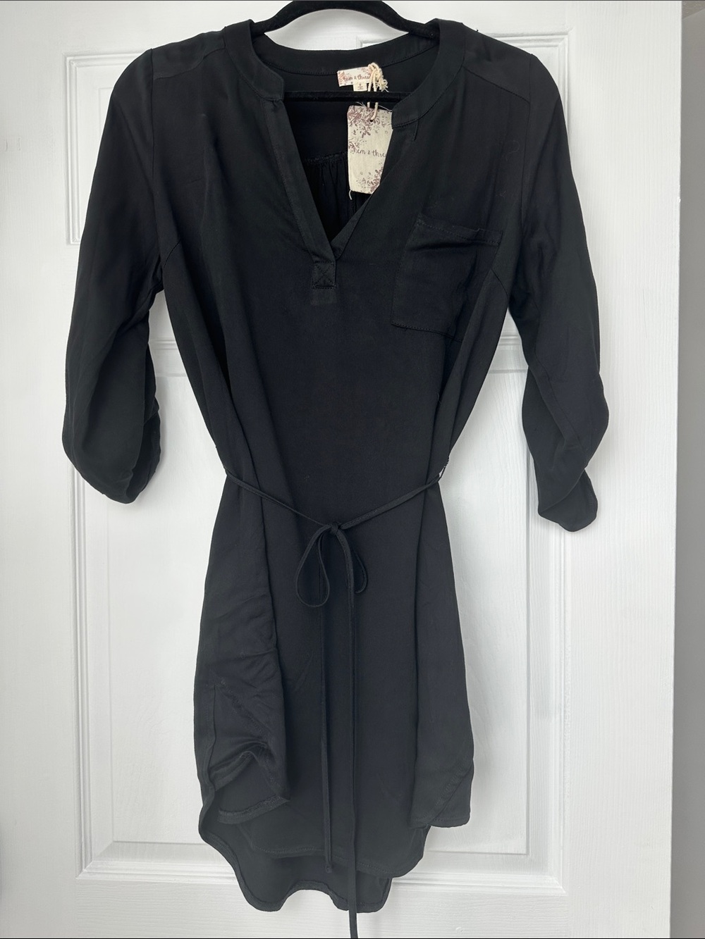 Hem & Thread Black Long-Sleeve Tie-Waist Tunic Dress